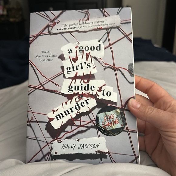 A good girls guide to murder - Picture 2 of 4